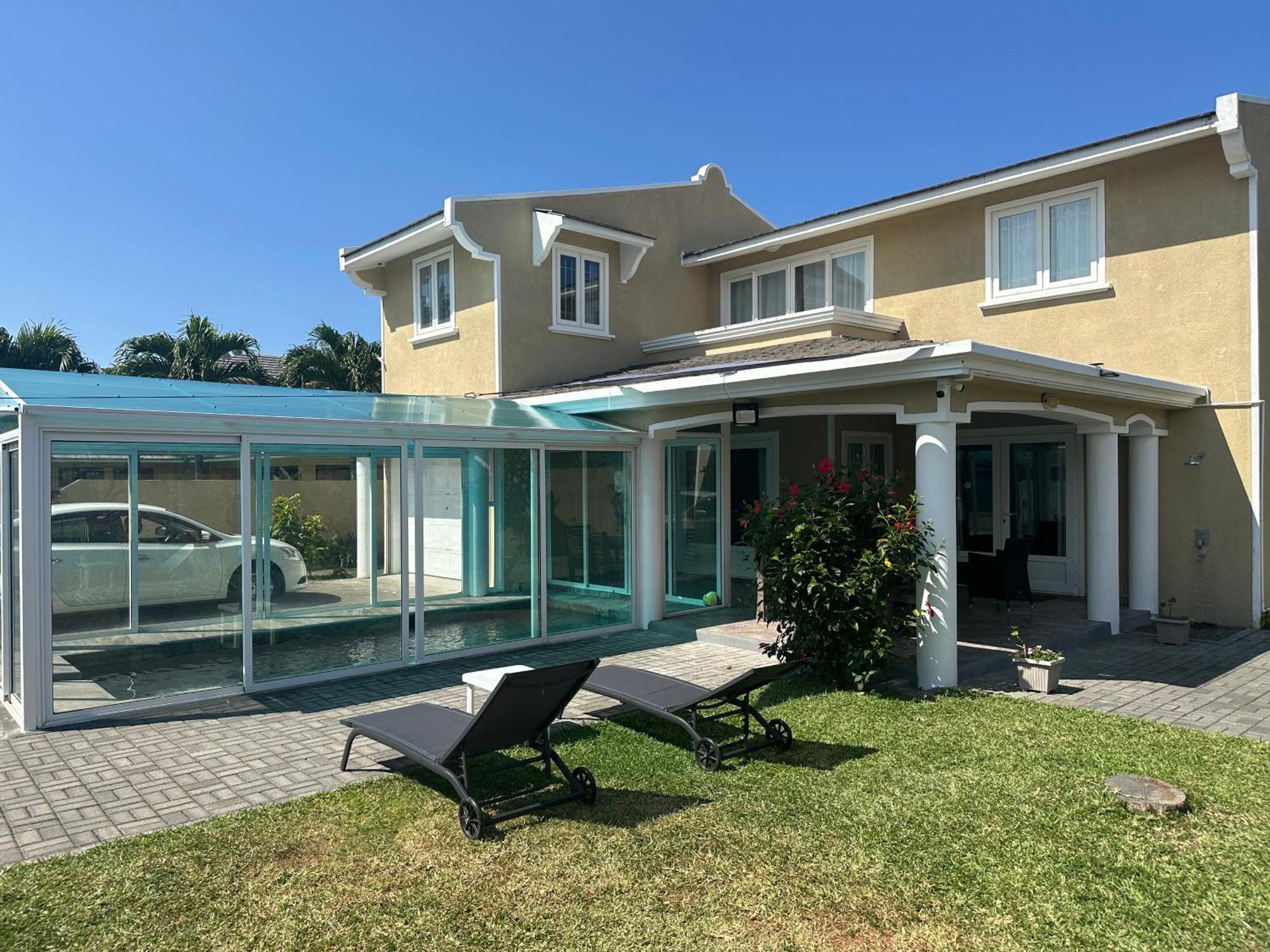 Villa De Alisha 蓝海湾 外观 照片